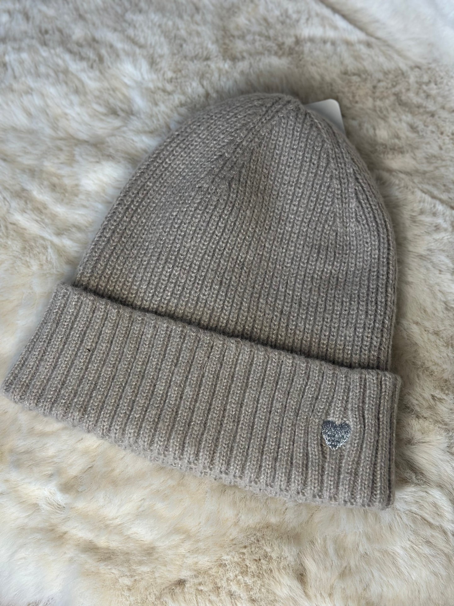Bonnet « 🤍 »