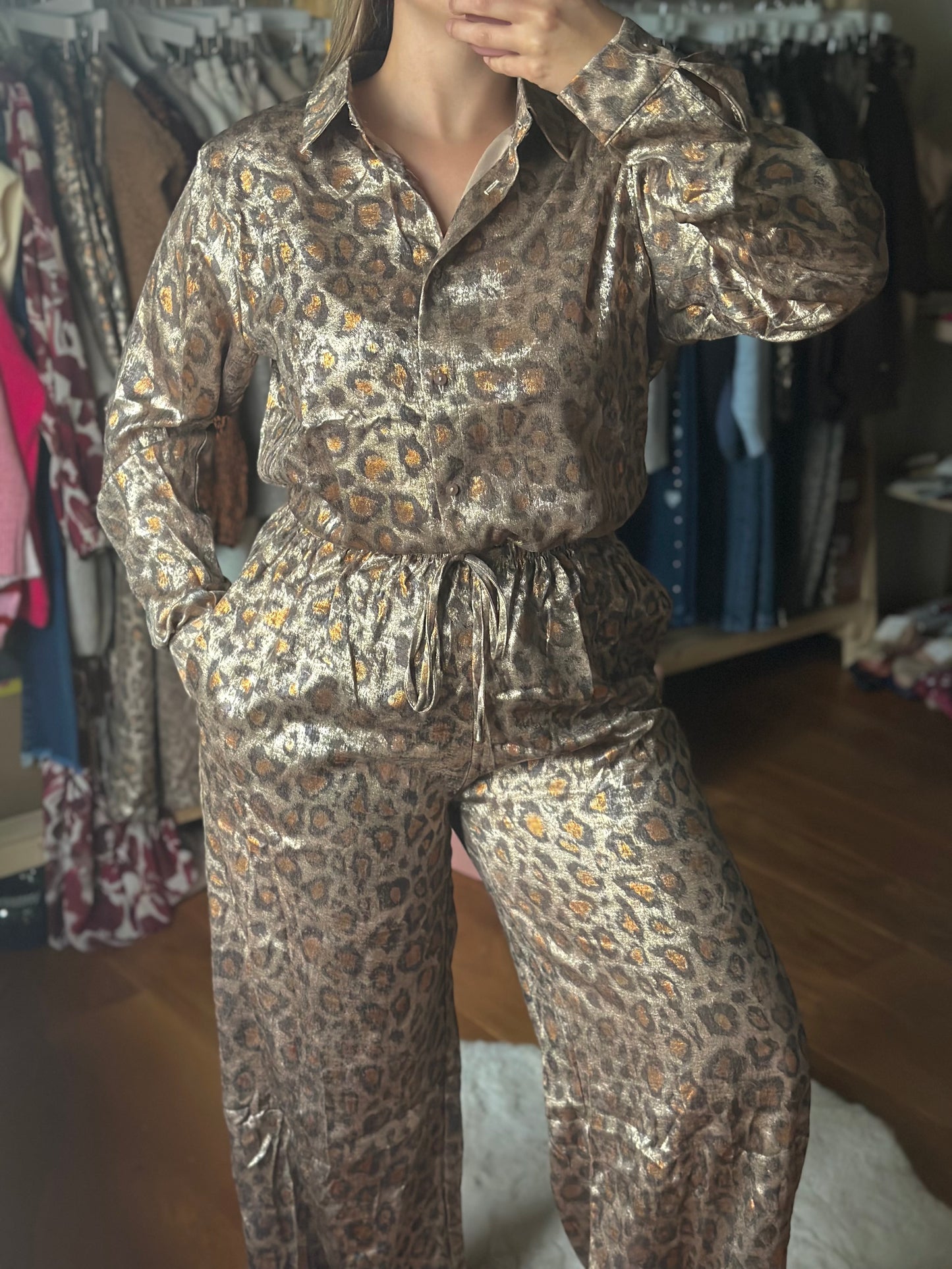 Pantalon léopard satiné
