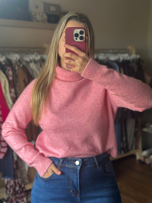 Pull col roulé