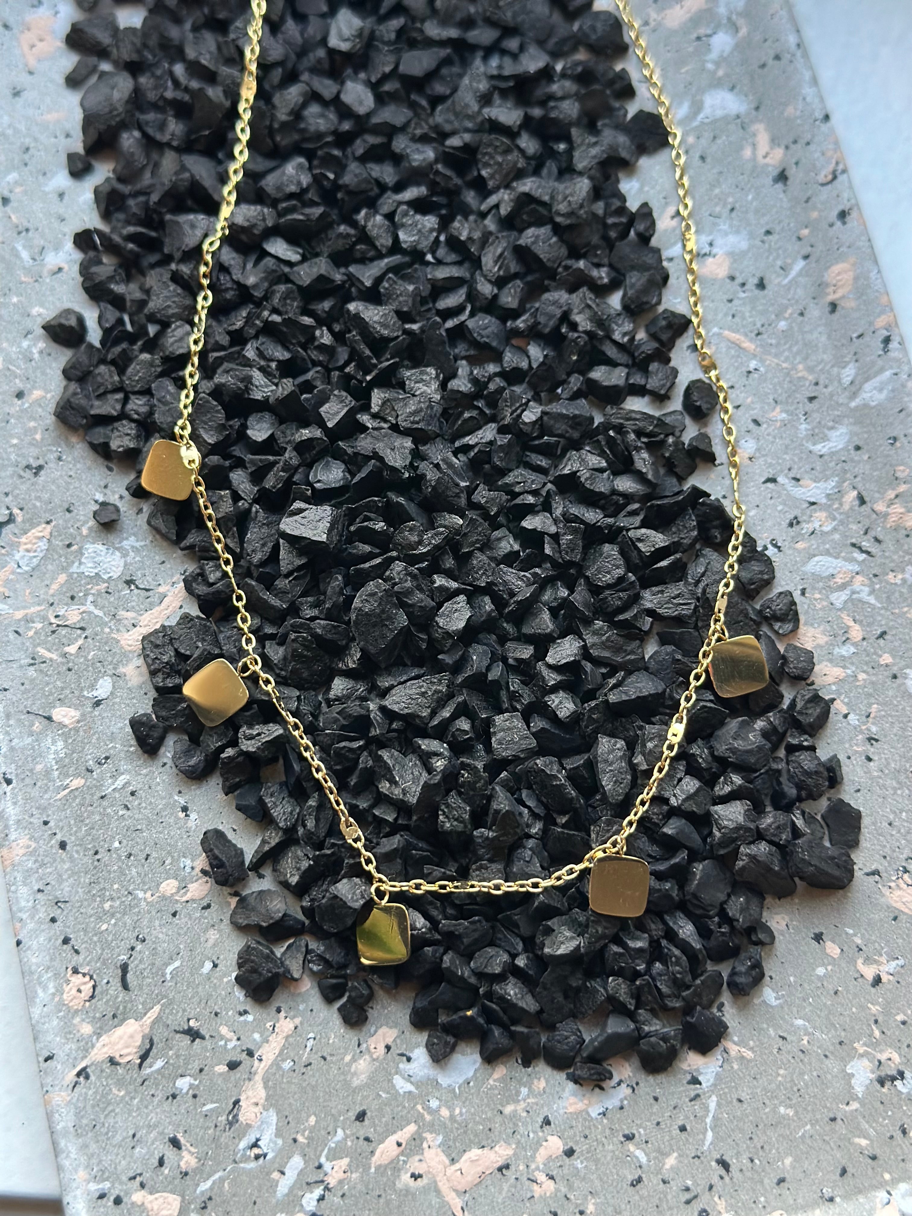 Collier doré