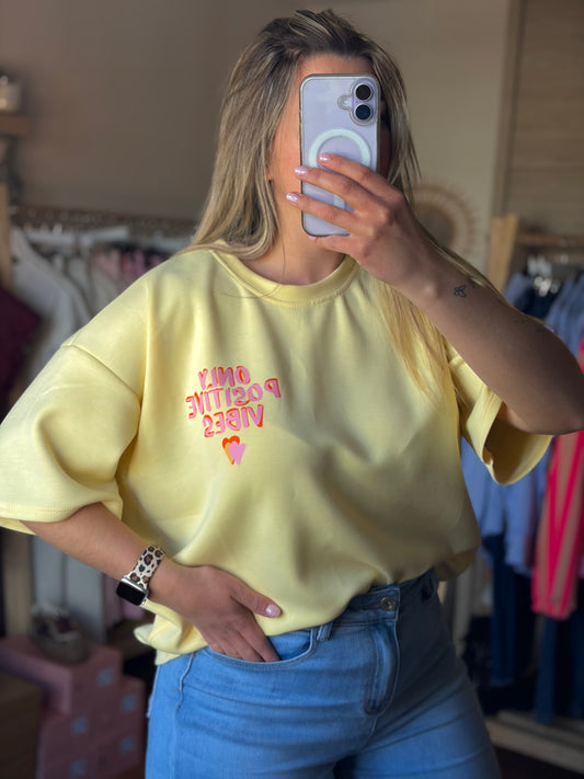 T-shirt "only positive vibes"